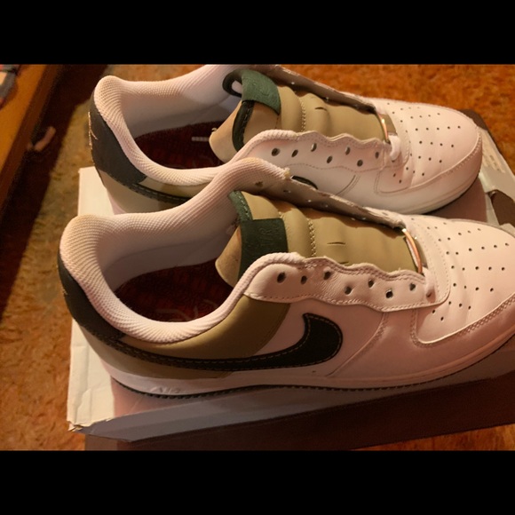 Air Force 1’s - Picture 1 of 4